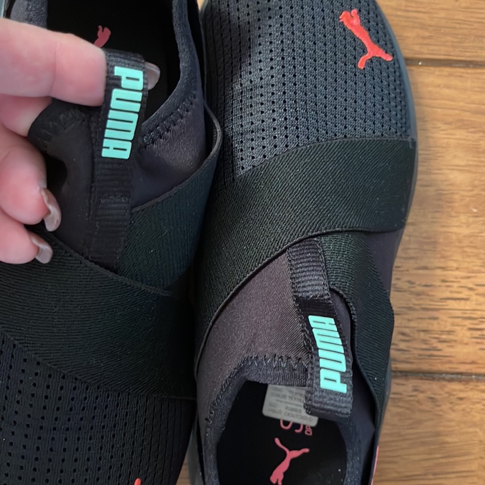 PUMA NEW! Very easy to slip on black puma Athletic shoes! NWT BUT NO BOX - Picture 5 of 9